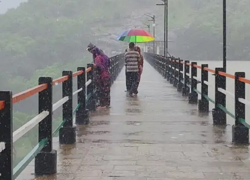 ગીર પંથકમાં મેઘતાંડવથી પુરની સ્થિતિ સર્જાઇ છે
